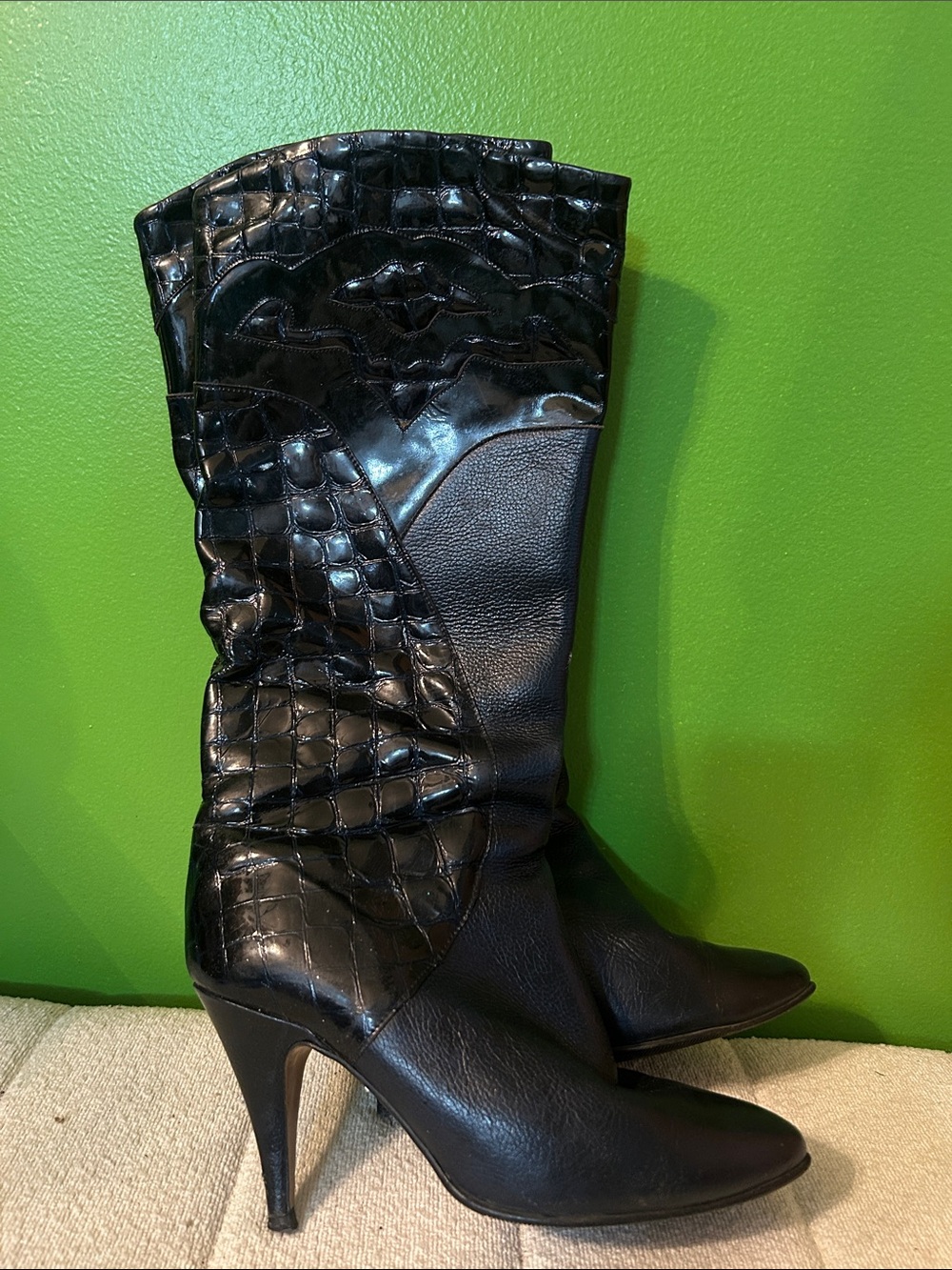 Vintage Black Leather Croc Embossed Stiletto Boots | Size 8 | Y2K Gothic